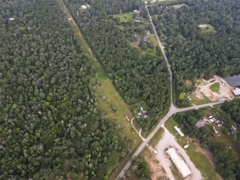 18336 Old Highway 105 E Cleveland TX 77328