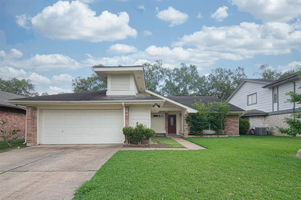 3219 The Highlands Drive Sugar Land TX 77478