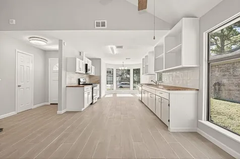 15206 Barbarossa Drive Houston TX 77083