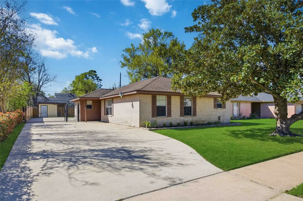 10423 Alcott Drive Houston TX 77043