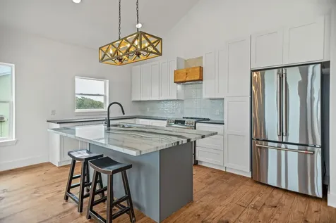 809 W Taylor Avenue Port O Connor TX 77982