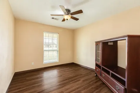 400 Pecan Estates Road C616r Angleton TX 77515