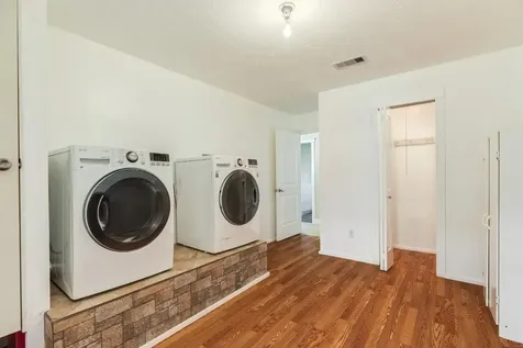 400 Pecan Estates Road C616r Angleton TX 77515