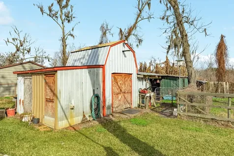 400 Pecan Estates Road C616r Angleton TX 77515