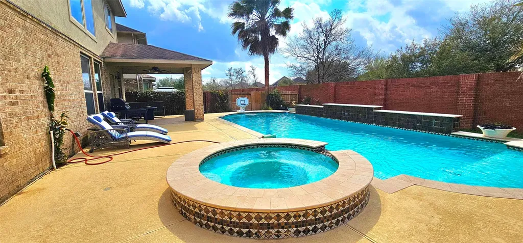 6027 Turner Shadow Lane Sugar Land TX 77479