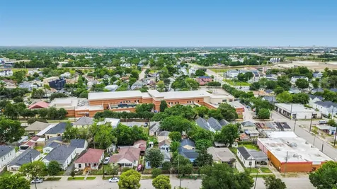 1916 Chapman Street Houston TX 77009