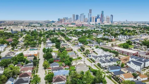 1916 Chapman Street Houston TX 77009