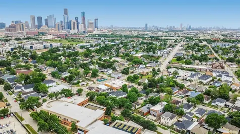 1916 Chapman Street Houston TX 77009