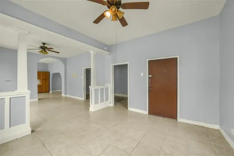 1916 Chapman Street Houston TX 77009