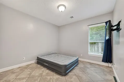 934 Genoa Street Houston TX 77587