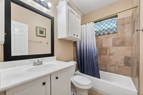 934 Genoa Street Houston TX 77587