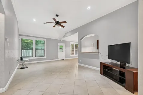934 Genoa Street Houston TX 77587