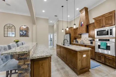 2005 Old May Court College Station TX 77845