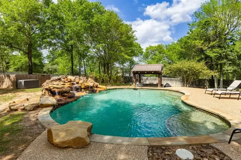 2005 Old May Court College Station TX 77845