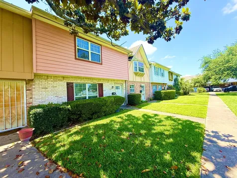 8438 Leawood Boulevard 1 Houston TX 77072