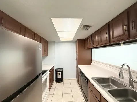 8438 Leawood Boulevard 1 Houston TX 77072