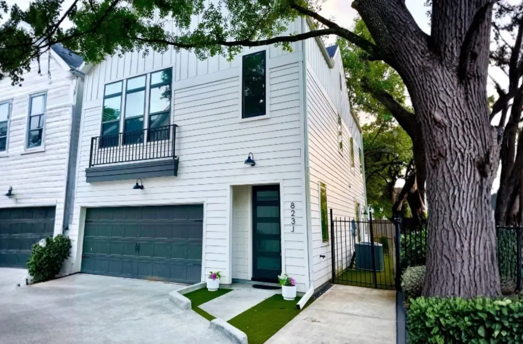 823 Mansfield Street J Houston TX 77091