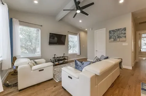 823 Mansfield Street J Houston TX 77091