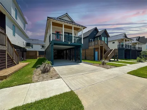 1208 32nd Street Galveston TX 77550