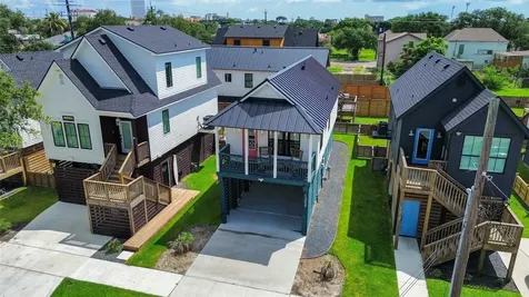 1208 32nd Street Galveston TX 77550
