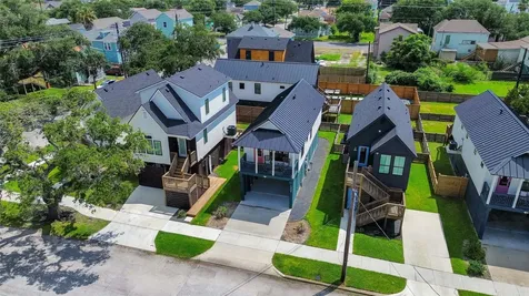 1208 32nd Street Galveston TX 77550