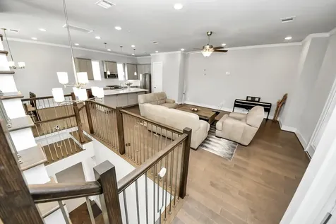 5720 Petty Street Houston TX 77007