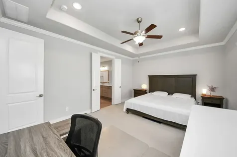 5720 Petty Street Houston TX 77007