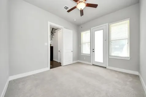 5720 Petty Street Houston TX 77007