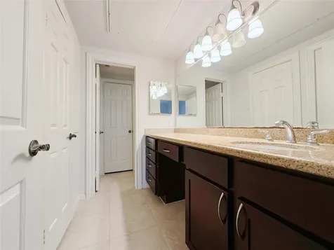 2700 Revere Street 140 Houston TX 77098