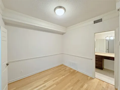 2700 Revere Street 140 Houston TX 77098