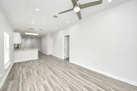 6613 Morrow Street Houston TX 77091