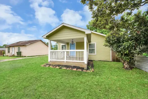 6613 Morrow Street Houston TX 77091