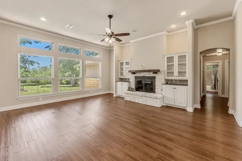 325 Planter Pointe Drive Normangee TX 77871