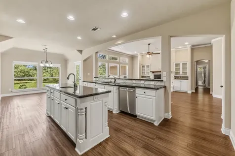 325 Planter Pointe Drive Normangee TX 77871
