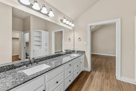 325 Planter Pointe Drive Normangee TX 77871