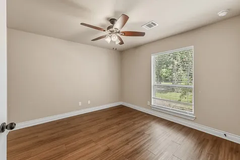 325 Planter Pointe Drive Normangee TX 77871