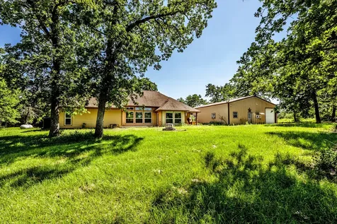 325 Planter Pointe Drive Normangee TX 77871