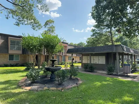 12633 Memorial Drive 74 Houston TX 77024