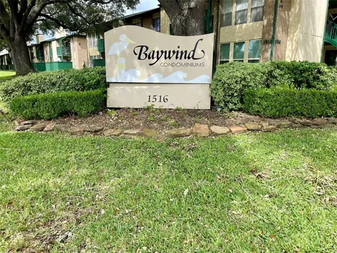 1516 Bay Area Boulevard E4 Houston TX 77058