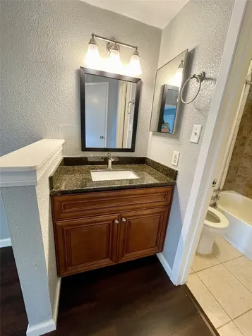 1516 Bay Area Boulevard E4 Houston TX 77058