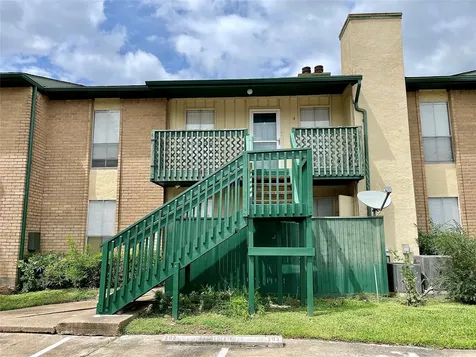 1516 Bay Area Boulevard E4 Houston TX 77058