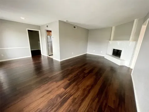 1516 Bay Area Boulevard E4 Houston TX 77058