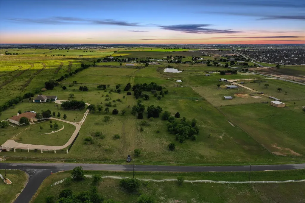 100 County Road 198 Hutto TX 78634