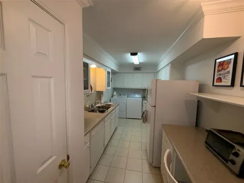 351 N Post Oak Lane 808 Houston TX 77024