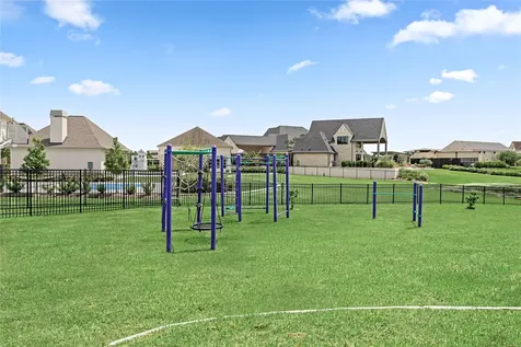 7705 N Peninsula Drive Beaumont TX 77707