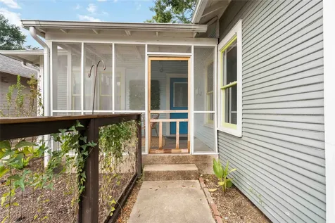 1222 Arlington Street Houston TX 77008