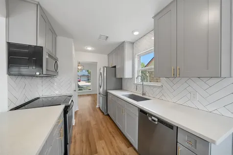 6107 Golden Forest Drive Houston TX 77092