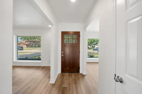 6107 Golden Forest Drive Houston TX 77092
