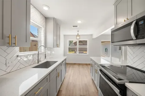 6107 Golden Forest Drive Houston TX 77092