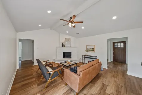 6107 Golden Forest Drive Houston TX 77092